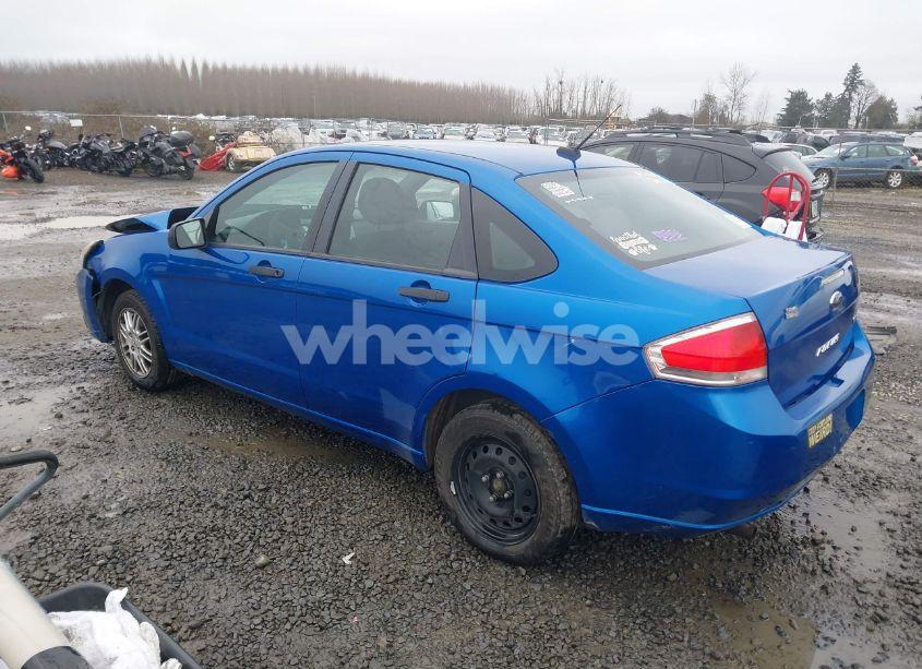 Photo 3 of 2010 Ford Focus SE (VIN 1FAHP3FN7AW117713)