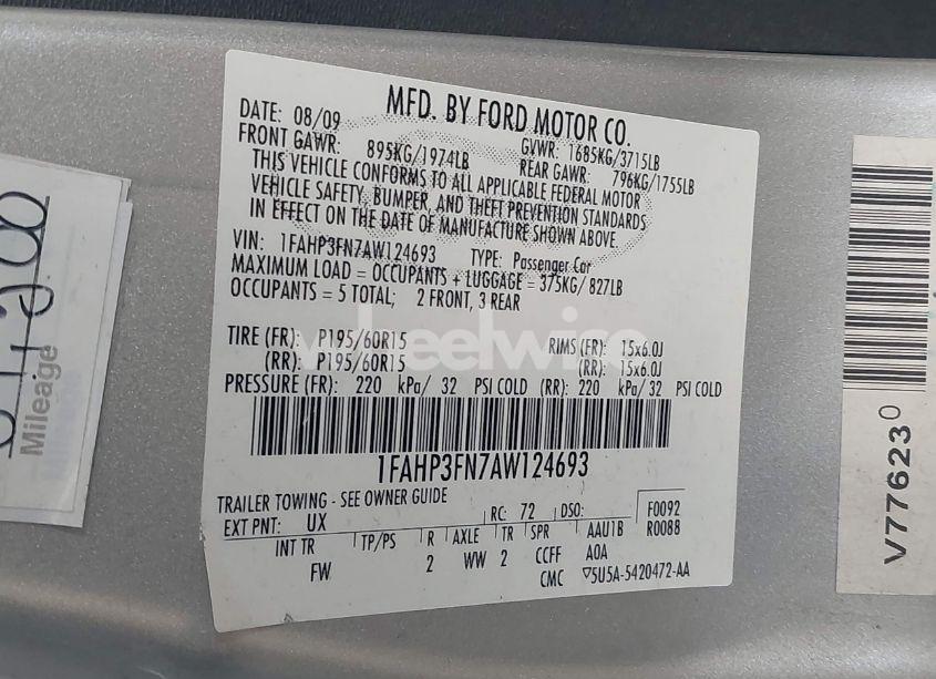 Photo 9 of 2010 Ford Focus SE (VIN 1FAHP3FN7AW124693)