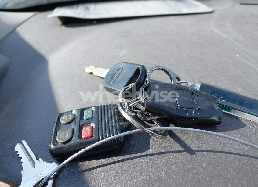 Photo 11 of 2010 Ford Focus SE (VIN 1FAHP3FN7AW143065)