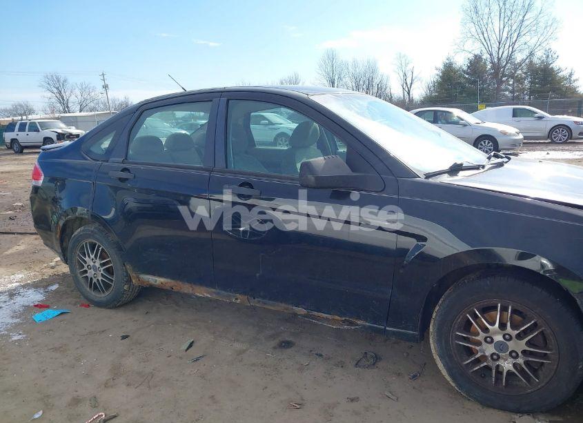 Photo 14 of 2010 Ford Focus SE (VIN 1FAHP3FN7AW143065)