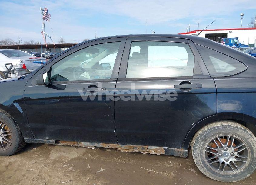 Photo 15 of 2010 Ford Focus SE (VIN 1FAHP3FN7AW143065)