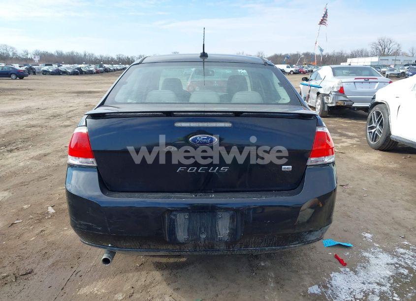 Photo 17 of 2010 Ford Focus SE (VIN 1FAHP3FN7AW143065)