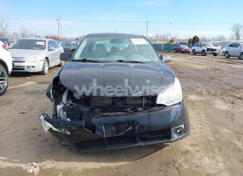 Photo 6 of 2010 Ford Focus SE (VIN 1FAHP3FN7AW143065)