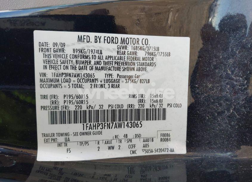 Photo 9 of 2010 Ford Focus SE (VIN 1FAHP3FN7AW143065)