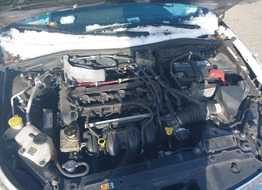 Photo 10 of 2010 Ford Focus SE (VIN 1FAHP3FN7AW147827)