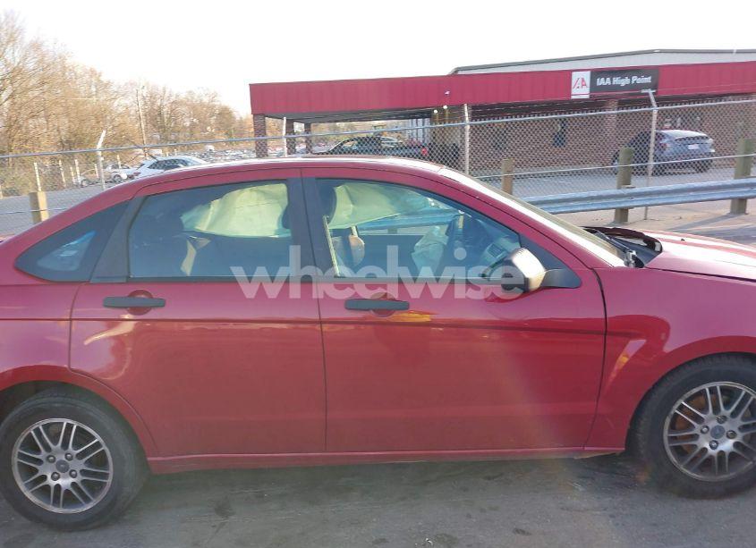 Photo 12 of 2010 Ford Focus SE (VIN 1FAHP3FN7AW159220)