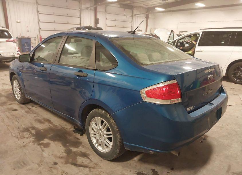 Photo 3 of 2010 Ford Focus SE (VIN 1FAHP3FN7AW174235)