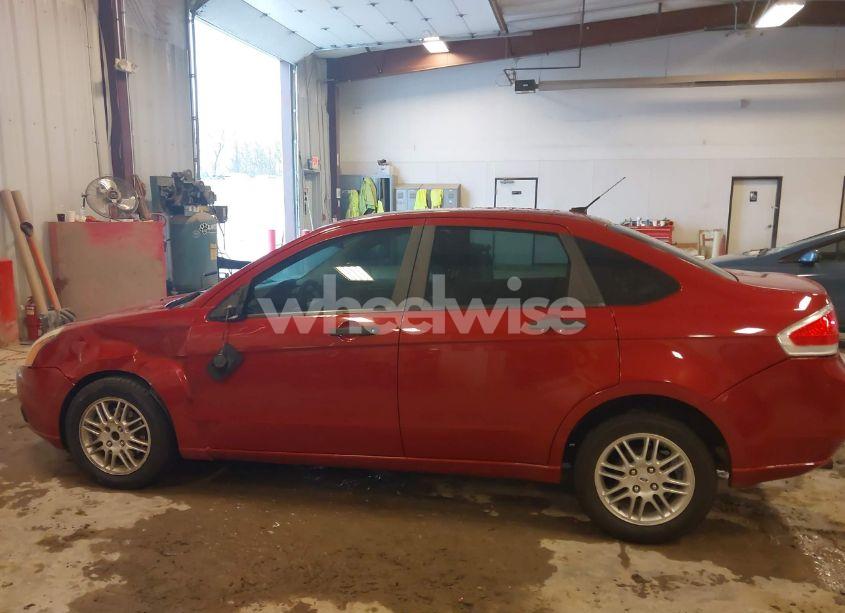 Photo 14 of 2010 Ford Focus SE (VIN 1FAHP3FN7AW184473)