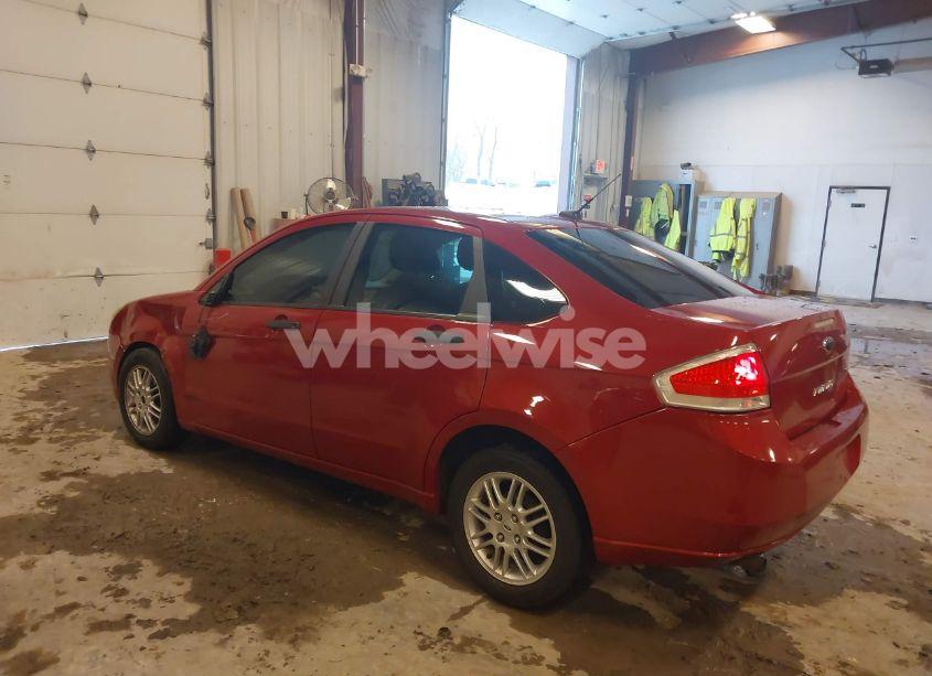 Photo 3 of 2010 Ford Focus SE (VIN 1FAHP3FN7AW184473)