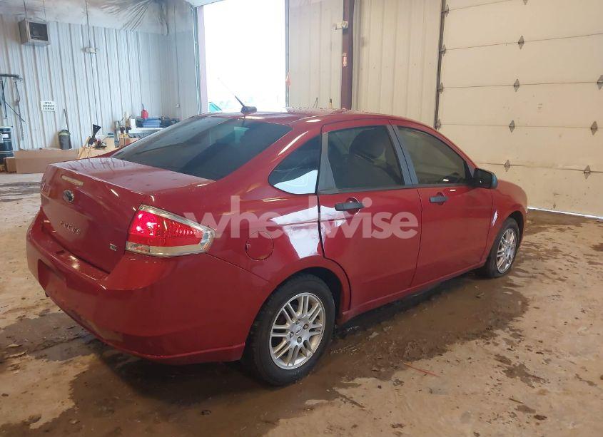 Photo 4 of 2010 Ford Focus SE (VIN 1FAHP3FN7AW184473)