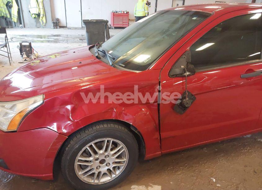 Photo 6 of 2010 Ford Focus SE (VIN 1FAHP3FN7AW184473)