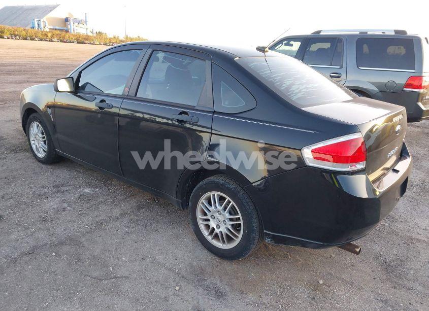 Photo 3 of 2010 Ford Focus SE (VIN 1FAHP3FN7AW199880)