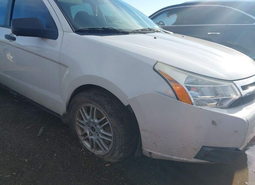 Photo 6 of 2010 Ford Focus SE (VIN 1FAHP3FN7AW251153)