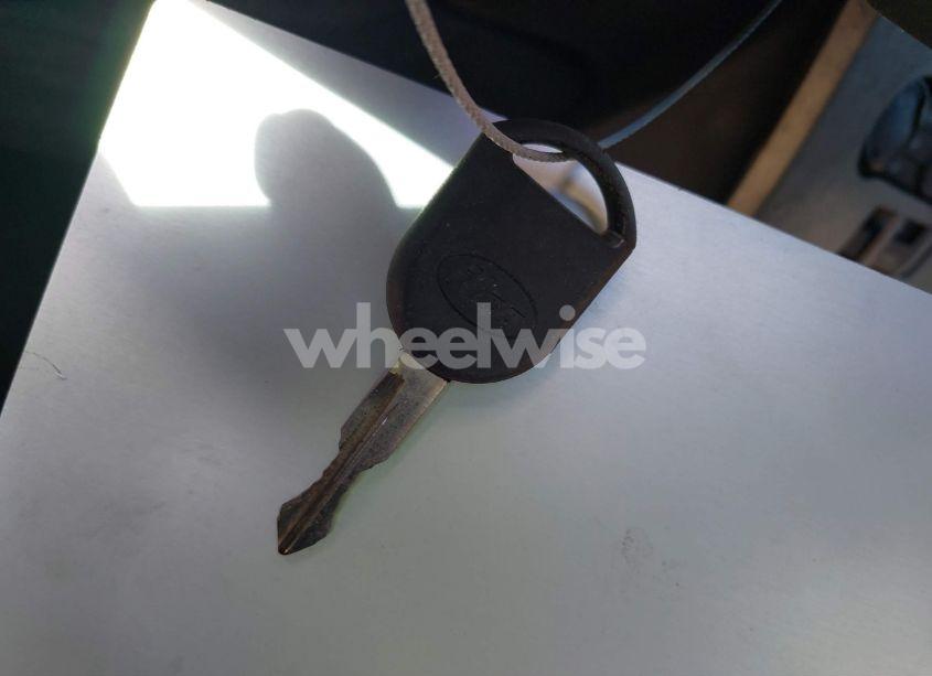 Photo 11 of 2010 Ford Focus SE (VIN 1FAHP3FN7AW281057)