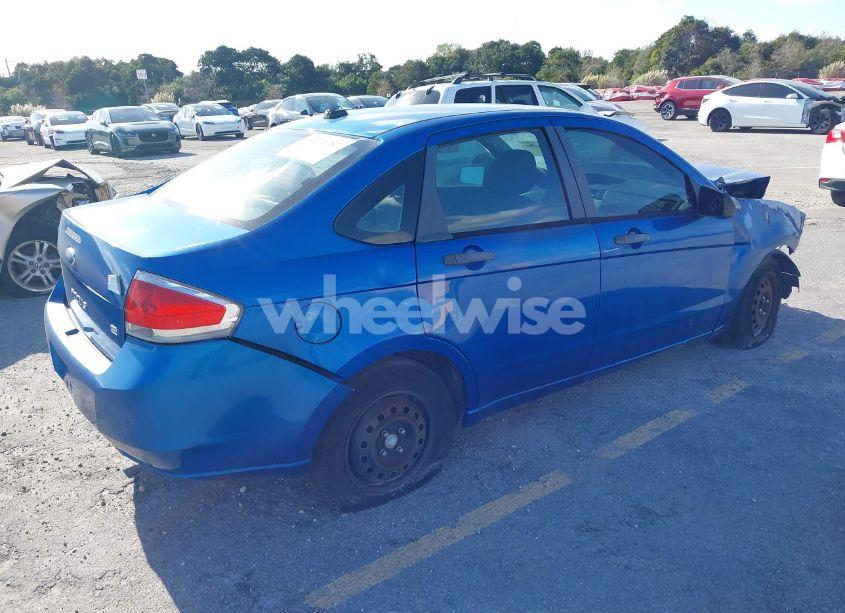 Photo 4 of 2010 Ford Focus SE (VIN 1FAHP3FN7AW281057)