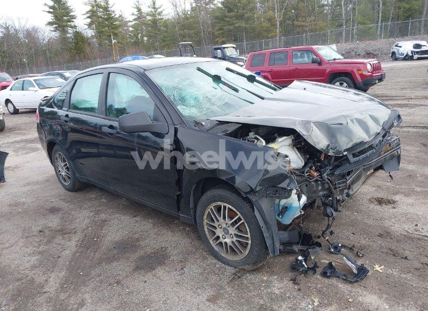 2011 Ford Focus SE (VIN 1FAHP3FN7BW100184) main photo