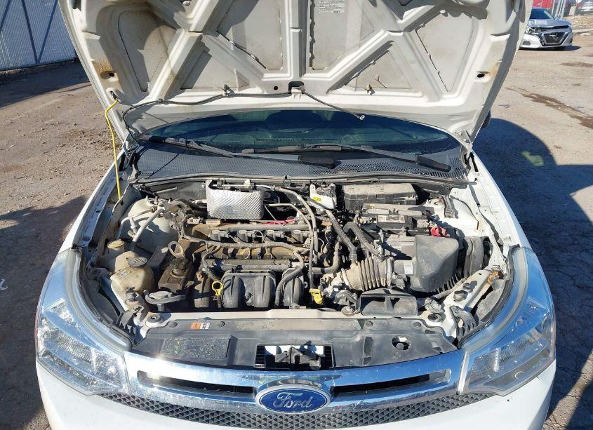 Photo 10 of 2011 Ford Focus SE (VIN 1FAHP3FN7BW117471)