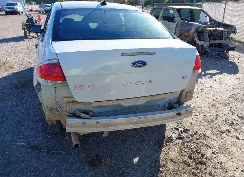 Photo 6 of 2011 Ford Focus SE (VIN 1FAHP3FN7BW117471)