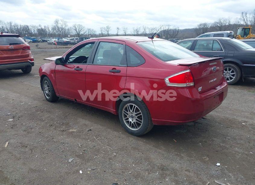 Photo 3 of 2011 Ford Focus SE (VIN 1FAHP3FN7BW125604)