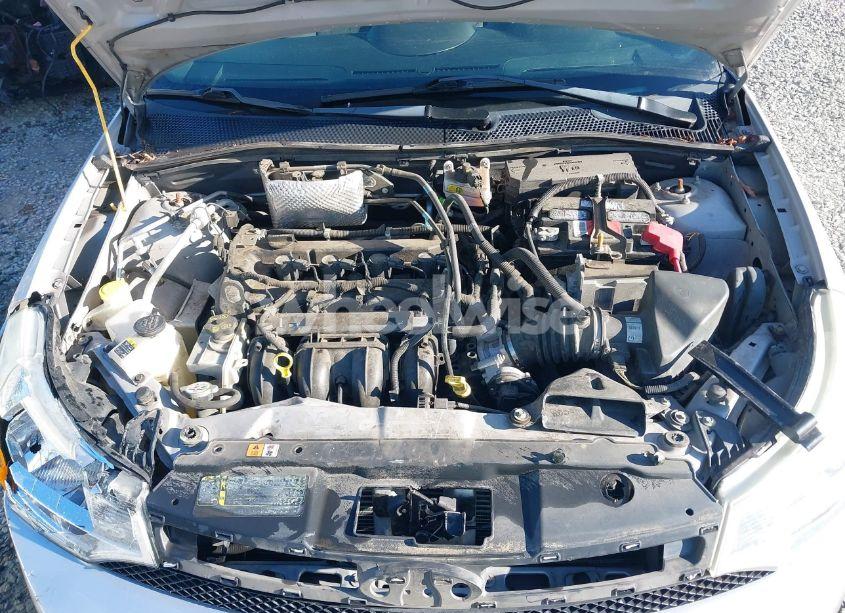 Photo 10 of 2011 Ford Focus SE (VIN 1FAHP3FN7BW135338)