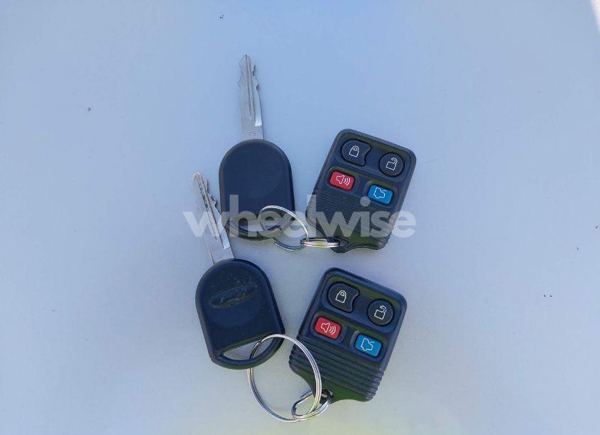 Photo 11 of 2011 Ford Focus SE (VIN 1FAHP3FN7BW135338)