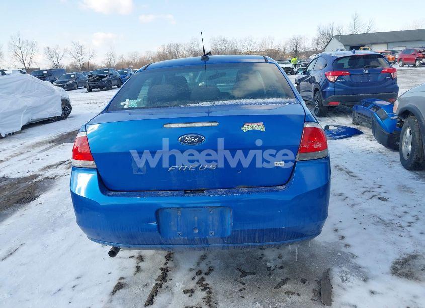 Photo 17 of 2011 Ford Focus SE (VIN 1FAHP3FN7BW144430)