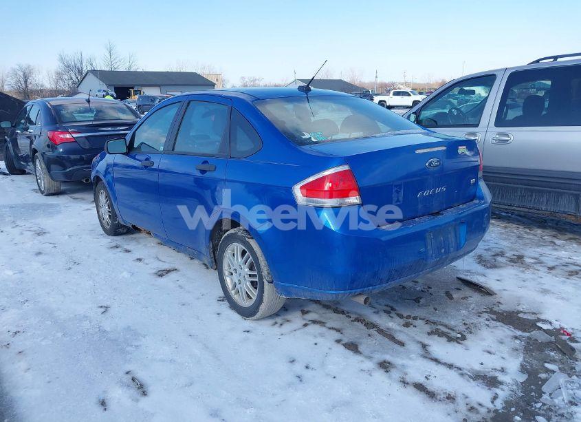 Photo 3 of 2011 Ford Focus SE (VIN 1FAHP3FN7BW144430)