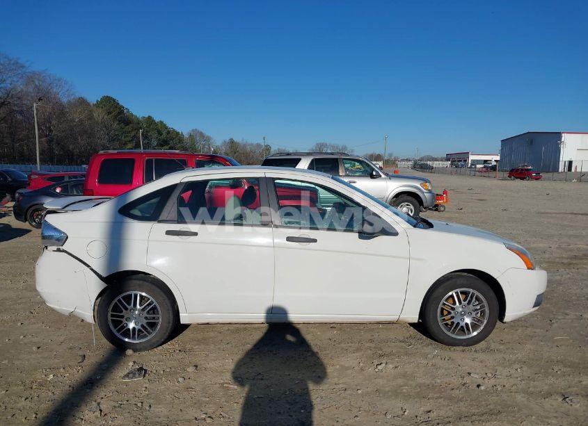 Photo 13 of 2011 Ford Focus SE (VIN 1FAHP3FN7BW193191)