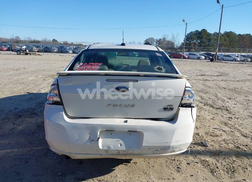 Photo 16 of 2011 Ford Focus SE (VIN 1FAHP3FN7BW193191)