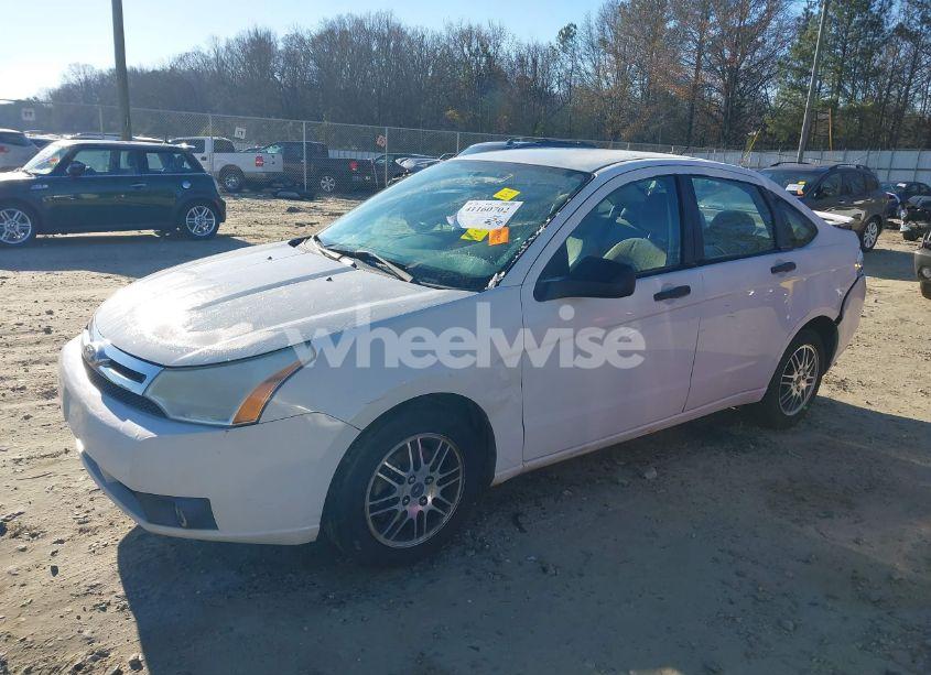 Photo 2 of 2011 Ford Focus SE (VIN 1FAHP3FN7BW193191)