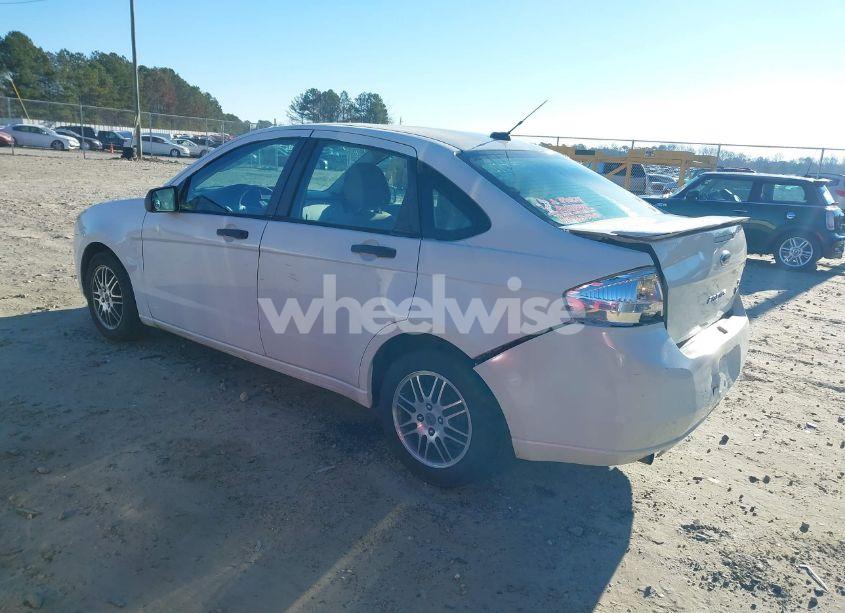 Photo 3 of 2011 Ford Focus SE (VIN 1FAHP3FN7BW193191)