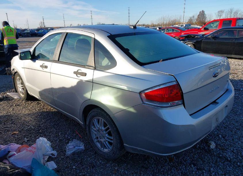 Photo 15 of 2011 Ford Focus SE (VIN 1FAHP3FN7BW201290)