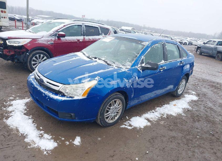 Photo 2 of 2010 Ford Focus SE (VIN 1FAHP3FN8AW144399)