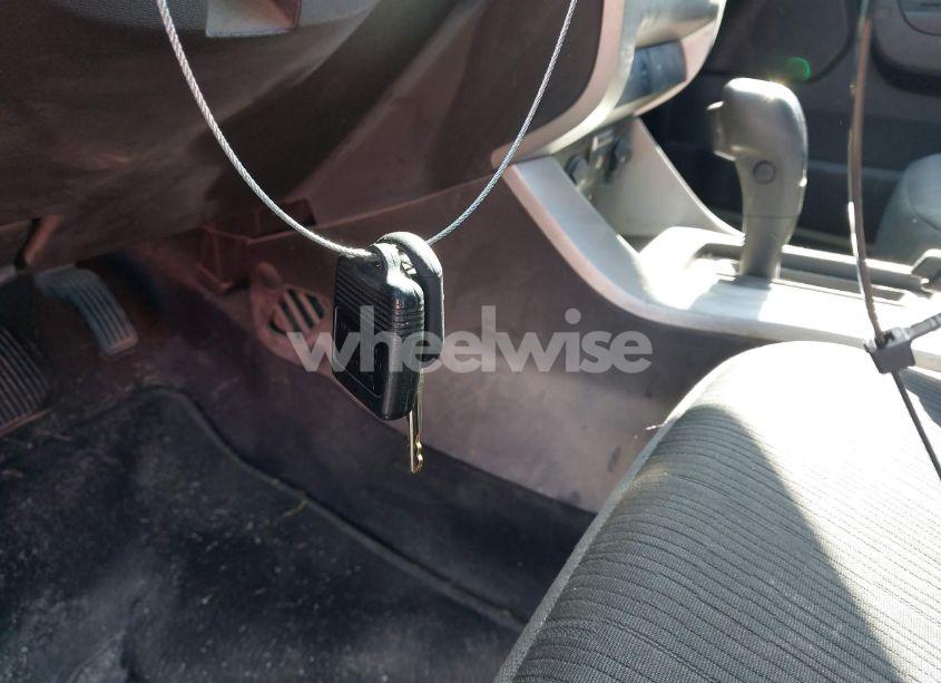 Photo 11 of 2010 Ford Focus SE (VIN 1FAHP3FN8AW166497)