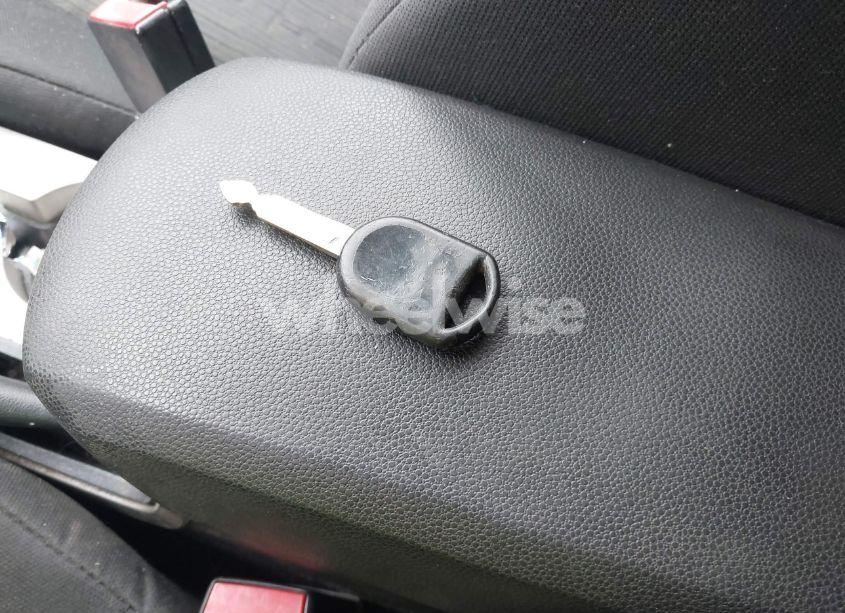 Photo 11 of 2010 Ford Focus SE (VIN 1FAHP3FN8AW183123)