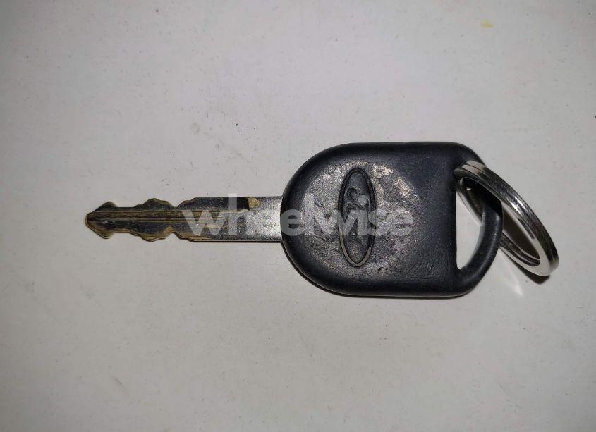 Photo 11 of 2010 Ford Focus SE (VIN 1FAHP3FN8AW188614)