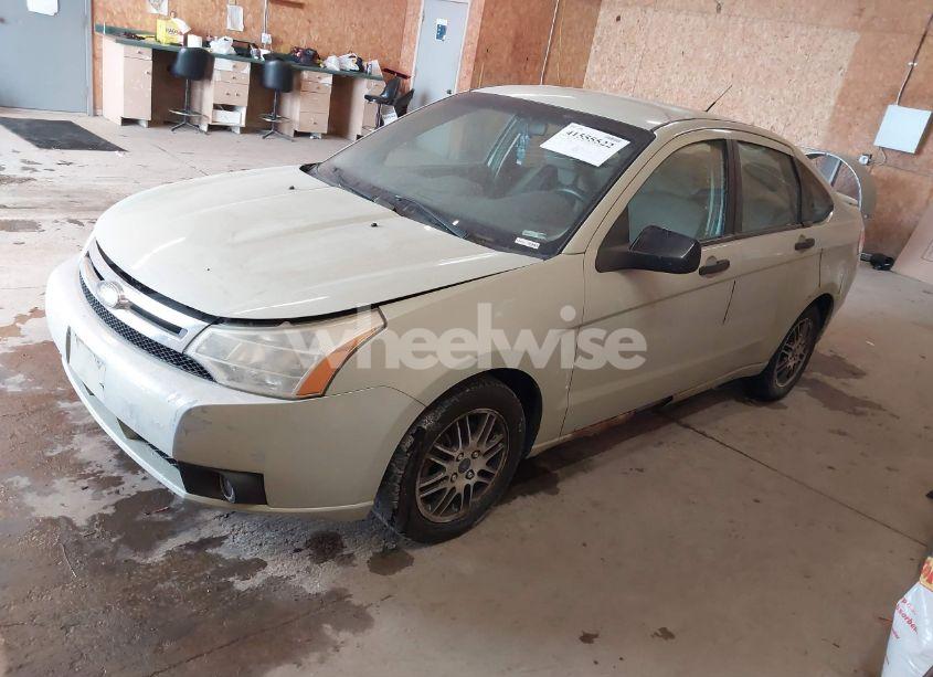 Photo 2 of 2010 Ford Focus SE (VIN 1FAHP3FN8AW188614)