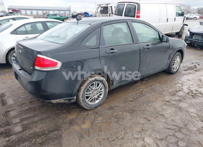 Photo 4 of 2010 Ford Focus SE (VIN 1FAHP3FN8AW206058)