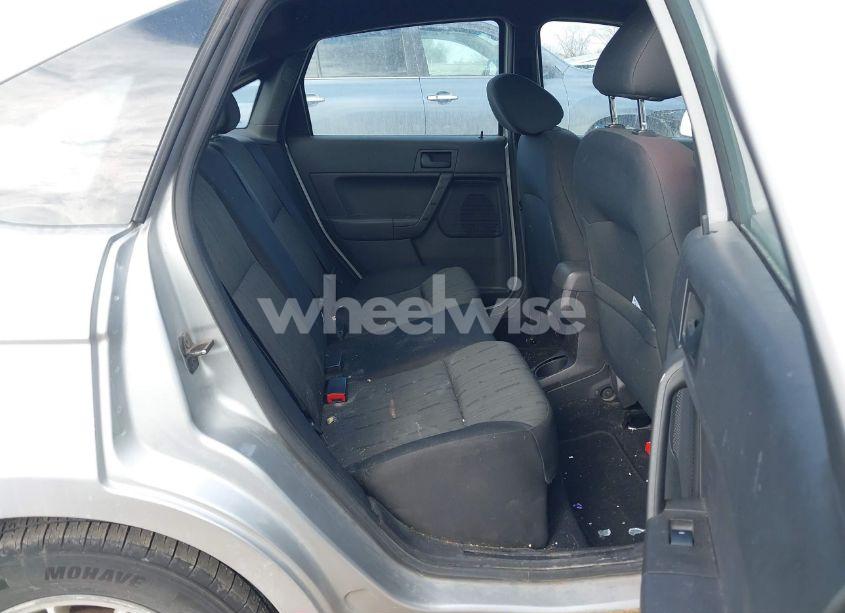 Photo 8 of 2010 Ford Focus SE (VIN 1FAHP3FN8AW271184)