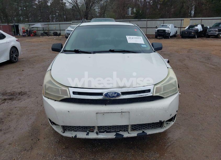 Photo 17 of 2010 Ford Focus SE (VIN 1FAHP3FN8AW279463)
