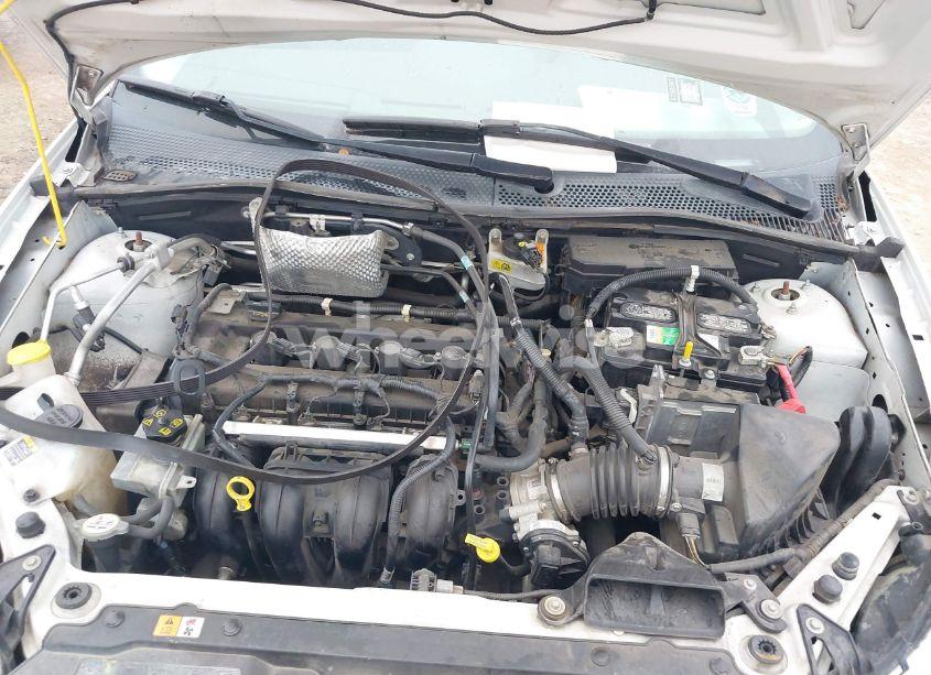 Photo 10 of 2011 Ford Focus SE (VIN 1FAHP3FN8BW106446)