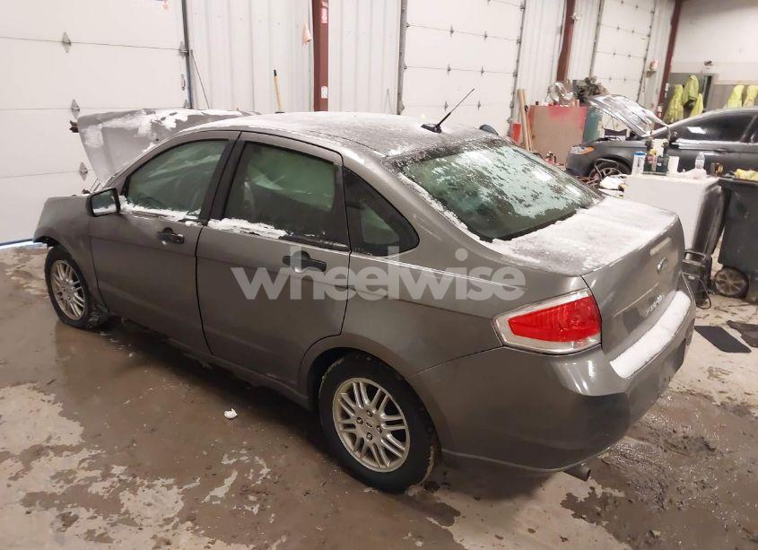 Photo 3 of 2011 Ford Focus SE (VIN 1FAHP3FN8BW115809)