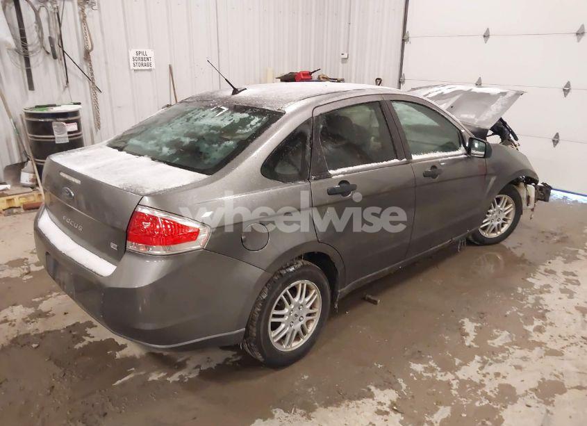 Photo 4 of 2011 Ford Focus SE (VIN 1FAHP3FN8BW115809)