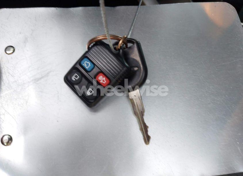 Photo 11 of 2011 Ford Focus SE (VIN 1FAHP3FN8BW121772)