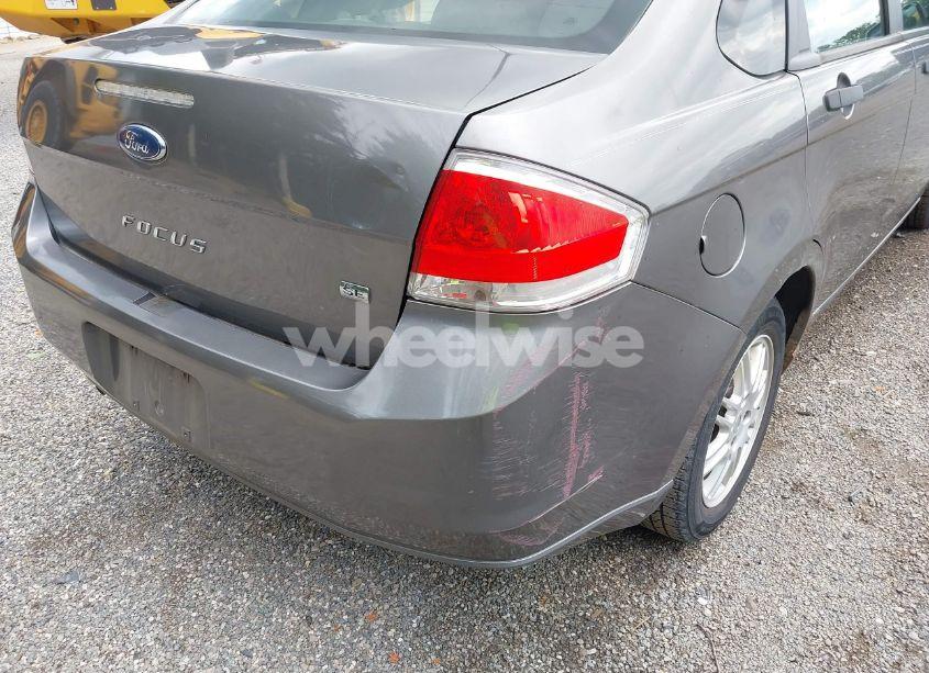 Photo 14 of 2011 Ford Focus SE (VIN 1FAHP3FN8BW121772)