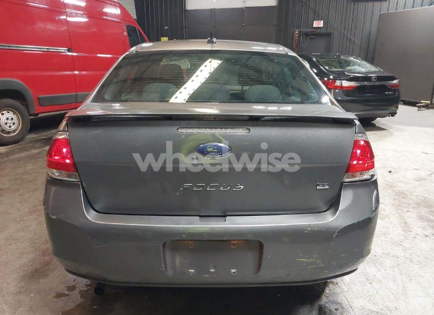 Photo 17 of 2011 Ford Focus SE (VIN 1FAHP3FN8BW157090)