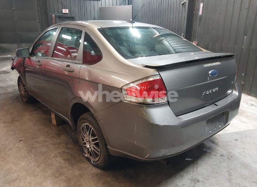 Photo 3 of 2011 Ford Focus SE (VIN 1FAHP3FN8BW157090)