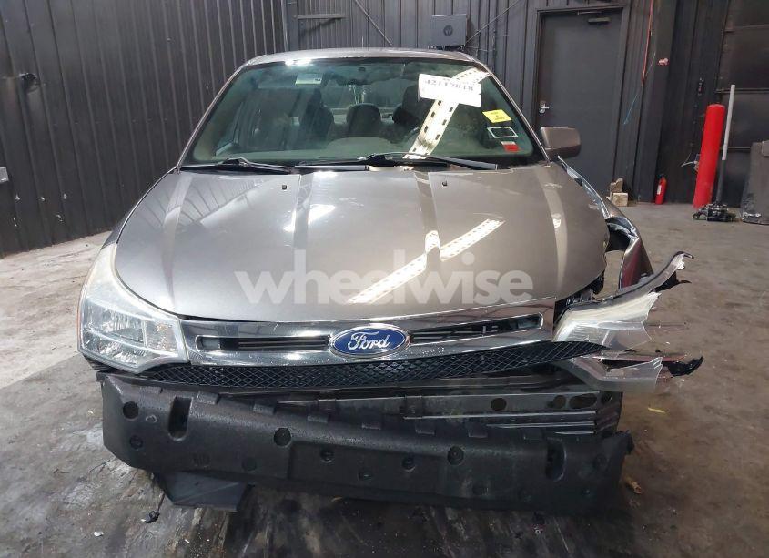 Photo 6 of 2011 Ford Focus SE (VIN 1FAHP3FN8BW157090)