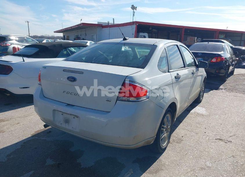 Photo 4 of 2011 Ford Focus SE (VIN 1FAHP3FN8BW164623)
