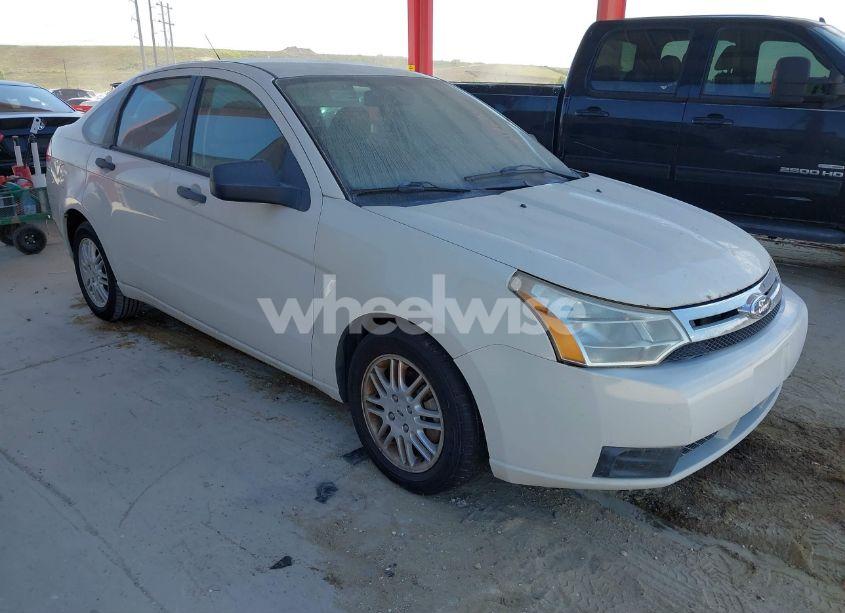2011 Ford Focus SE (VIN 1FAHP3FN8BW187139) main photo